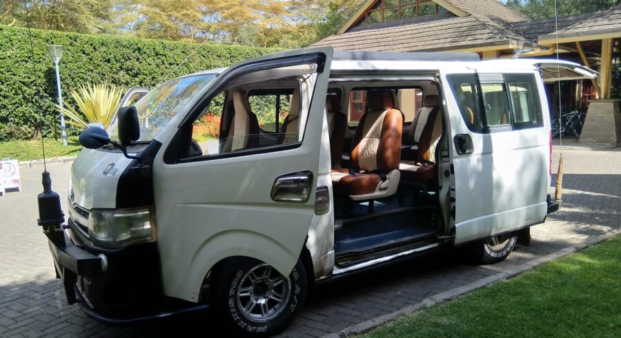 Safari mini Van